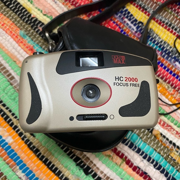 HC 2000 Focus Free Camera with Kodak Camera bag - Picture 3 of 9